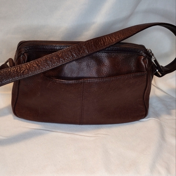 Fossil Leather Shoulder Bag - Picture 1 of 9
